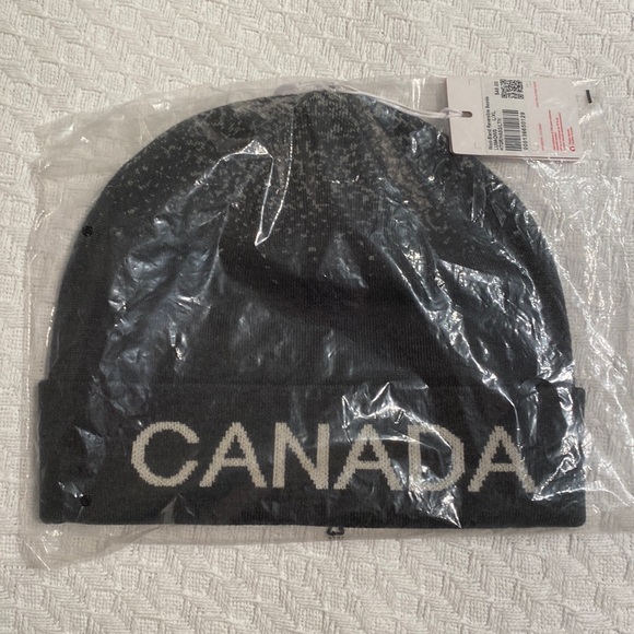Lululemon 2022 Olympic tuque - Picture 1 of 2